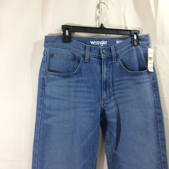NEW Wrangler Mens Jeans Regular Fit Medium Wash Straight Leg Size 30 x 32 - Picture 3 of 5
